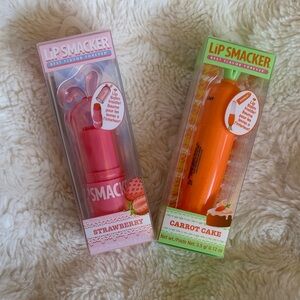 ✨$10✨🐰 Lip Smacker Limited Edition Duo: Strawberry & Carrot Cake🥕